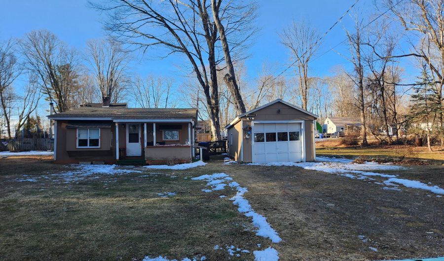 113 Spring Trl, Coventry, CT 06238 - 2 Beds, 1 Bath