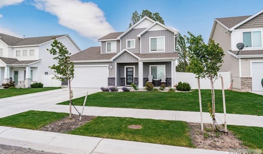 334 Church St, Ammon, ID 83406 - 4 Beds, 3 Bath