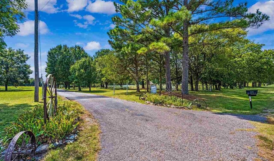 15811 County Road 1595, Ada, OK 74820 - 4 Beds, 3 Bath