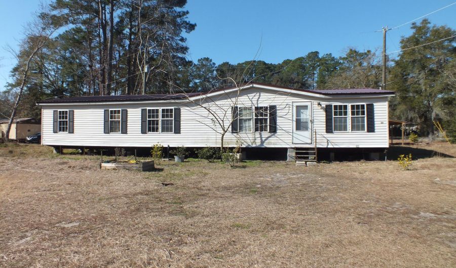 25 Milledge Village Rd, Beaufort, SC 29906 - 3 Beds, 2 Bath