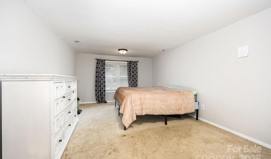 593 Washington Ln, Albemarle, NC 28001 - 4 Beds, 2 Bath