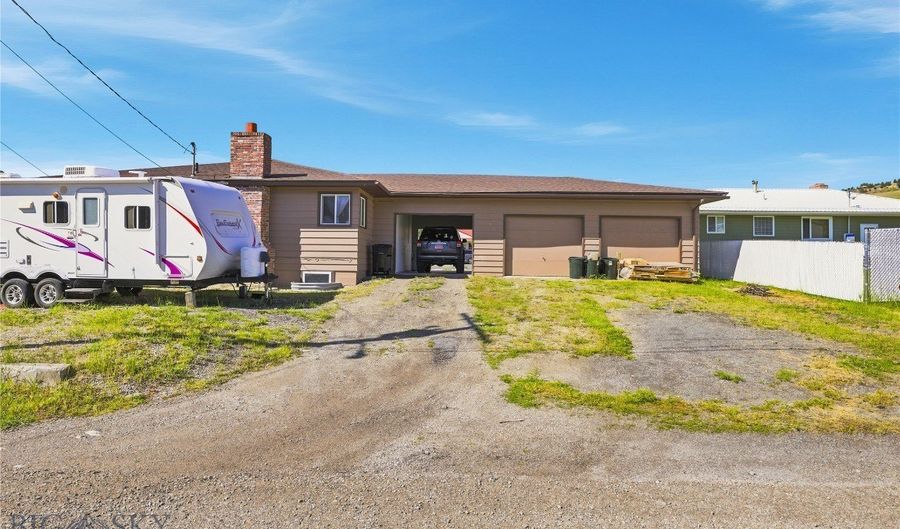 1908 Hamburg St, Anaconda, MT 59711 - 5 Beds, 2 Bath