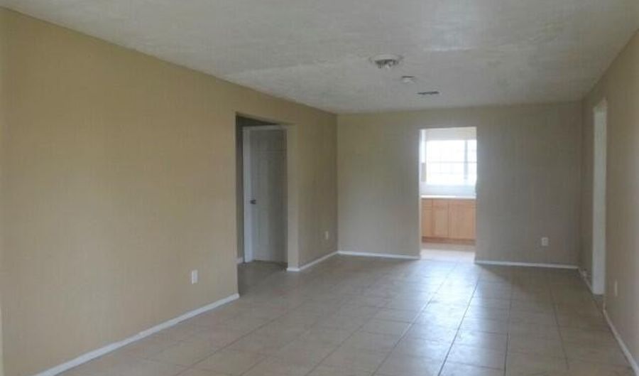 216 SW Avenue D, Belle Glade, FL 33430 - 2 Beds, 2 Bath