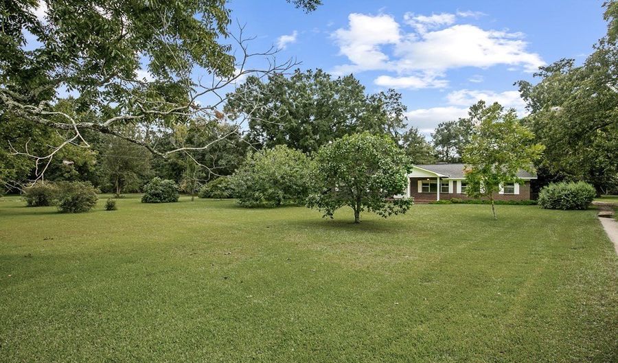 2414 Rocky Creek Rd, Ashford, AL 36312 - 4 Beds, 3 Bath