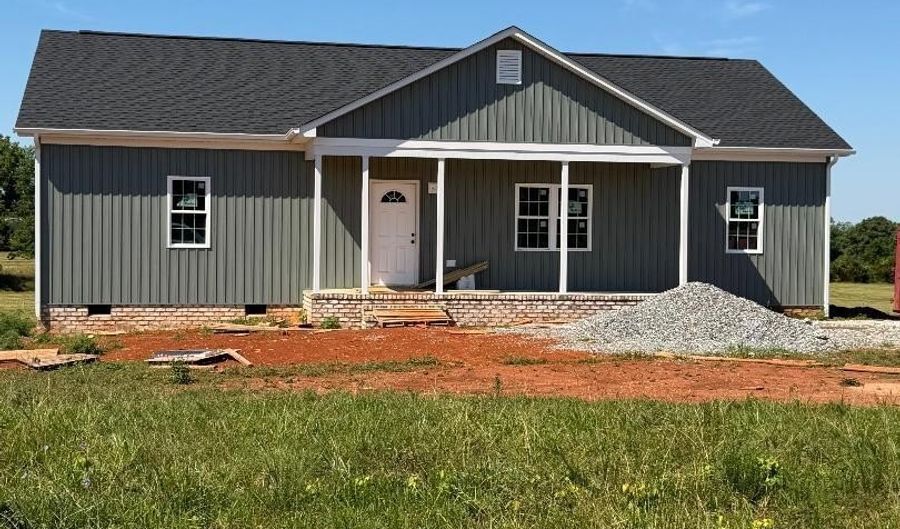 1560 Buck Creek Rd, Appomattox, VA 24522 - 3 Beds, 2 Bath