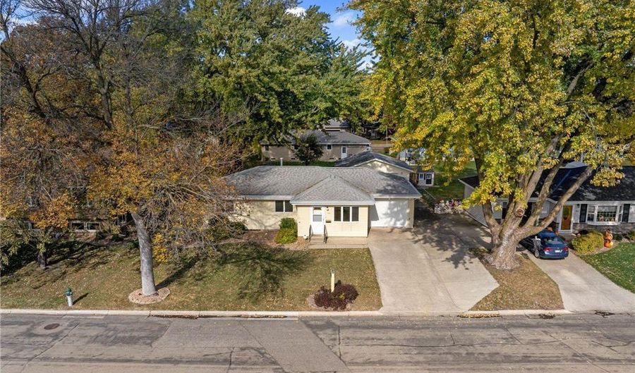 313 Glenn Rd, Albert Lea, MN 56007 - 3 Beds, 2 Bath