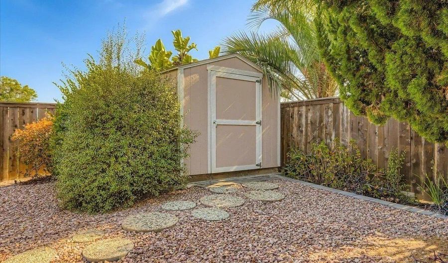 4654 Cheshire St, San Diego, CA 92117 - 3 Beds, 1 Bath