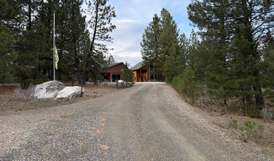 515 Cabarton Rd, Cascade, ID 83611 - 3 Beds, 3 Bath