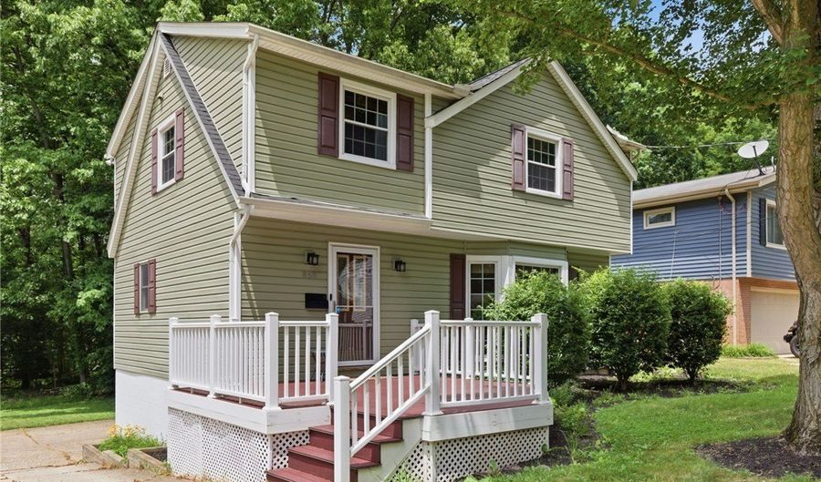 858 Cliffside Dr, Akron, OH 44313 - 3 Beds, 2 Bath