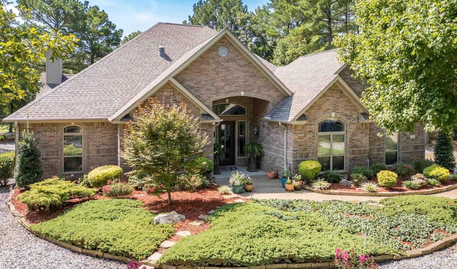 210 Pizarro Dr, Hot Springs Village, AR 71909 - 4 Beds, 3 Bath
