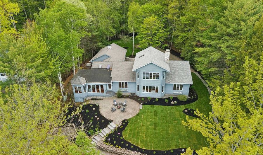 122 Pipers Pt, Alton, NH 03809 - 4 Beds, 4 Bath