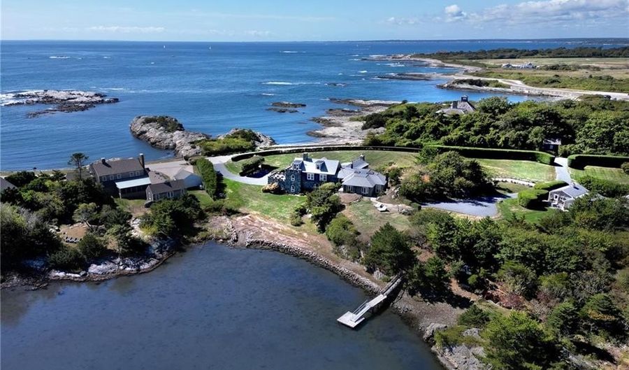 6 Price's Cove Ave, Newport, RI 02840 - 7 Beds, 5 Bath