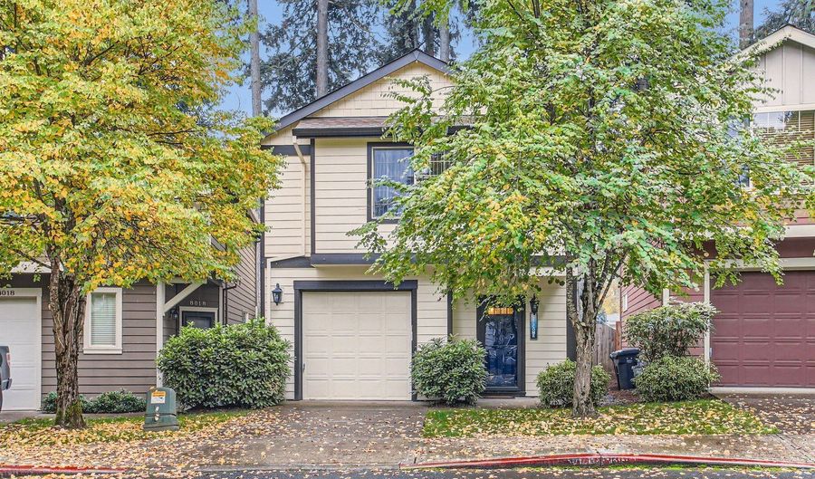 8006 SE SPORRI Ln, Milwaukie, OR 97267 - 3 Beds, 3 Bath