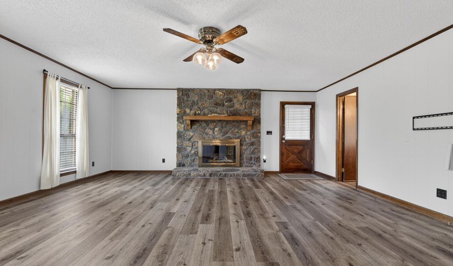 925 Valley Dr, Attalla, AL 35954 - 3 Beds, 2 Bath