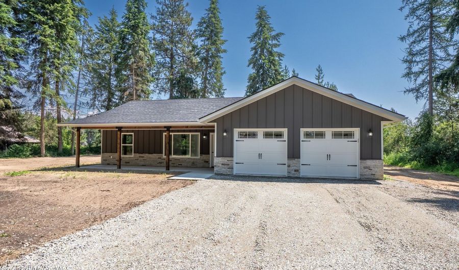 435 Day Break Rd, Bonners Ferry, ID 83805 - 3 Beds, 2 Bath