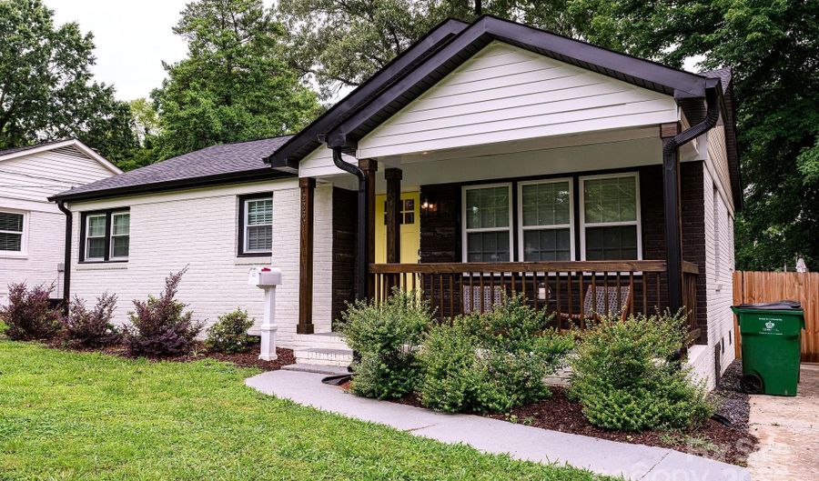 2230 Markham Ct, Charlotte, NC 28205 - 3 Beds, 2 Bath