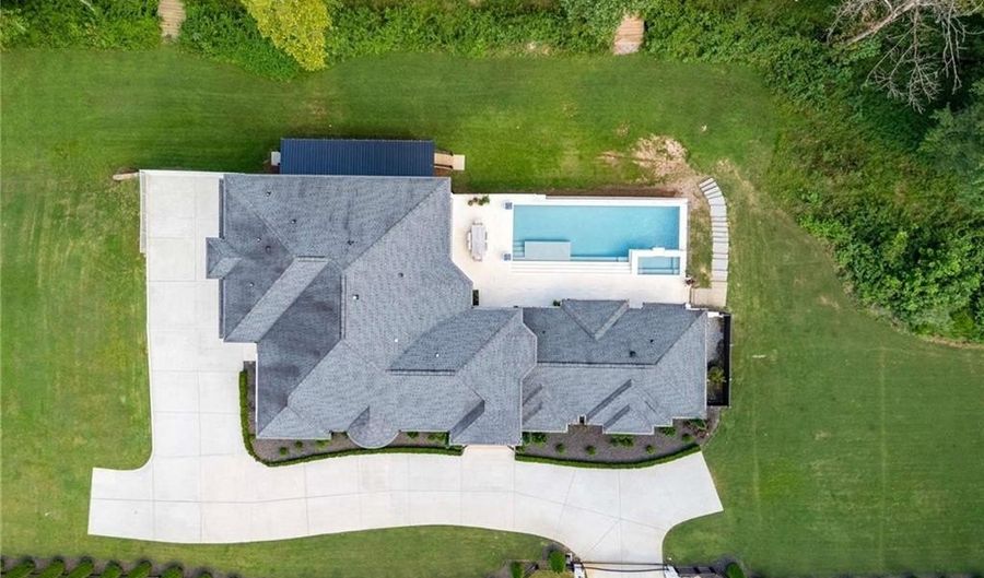 14225 Birmingham Hwy, Alpharetta, GA 30004 - 6 Beds, 8 Bath