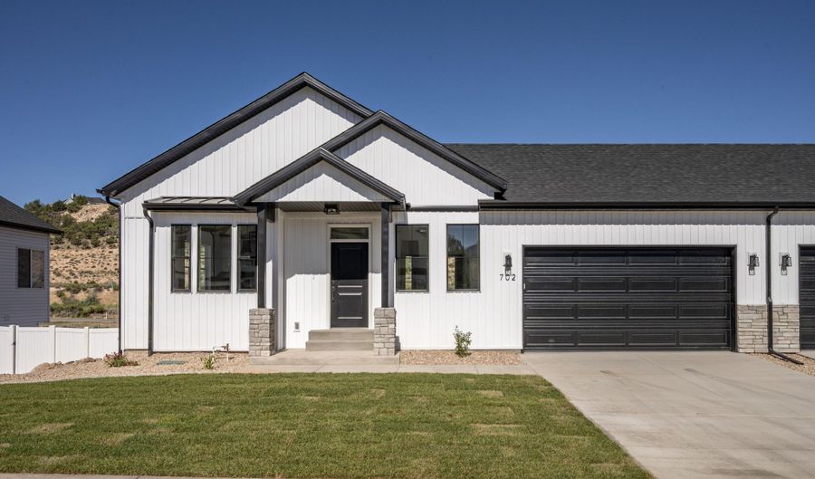 694 S Liberty Cove Dr, Cedar City, UT 84720 - 5 Beds, 3 Bath