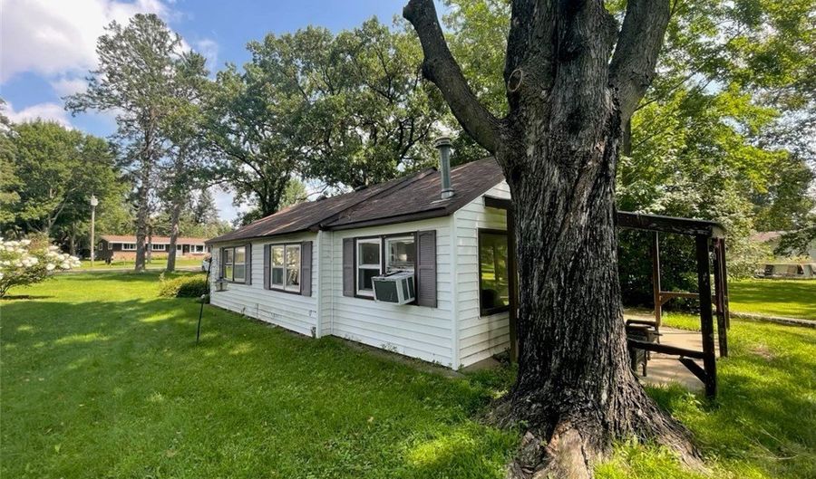 256 Howard Ave S, Amery, WI 54001 - 2 Beds, 1 Bath