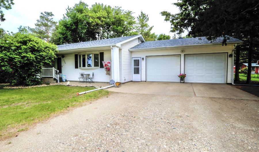 2702 NW 24th Ave, Aberdeen, SD 57401 - 3 Beds, 2 Bath