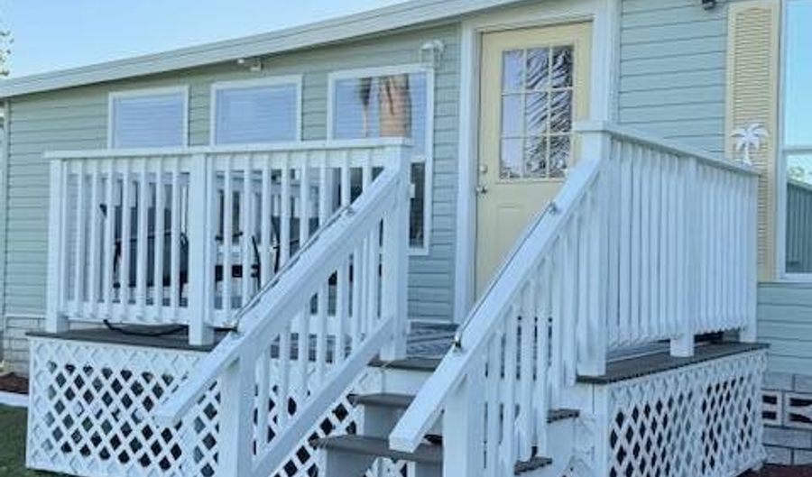 327 Waldorf Dr, Auburndale, FL 33823 - 2 Beds, 2 Bath
