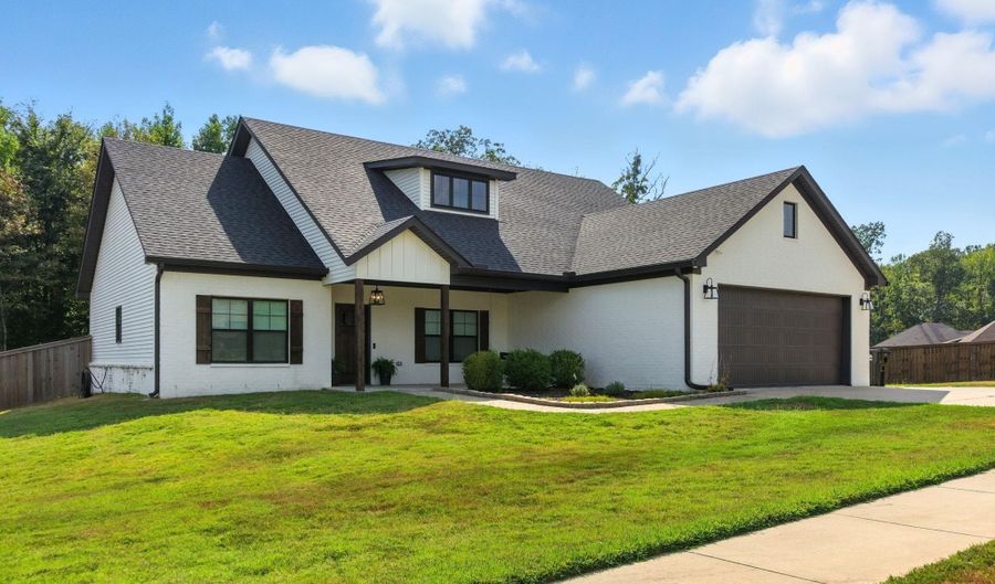 4046 Hampton Dr, Benton, AR 72019 - 3 Beds, 2 Bath