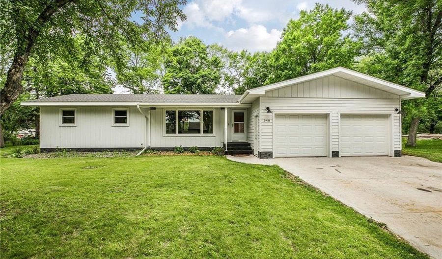 940 Hamlet Dr N, Avon, MN 56310 - 4 Beds, 3 Bath