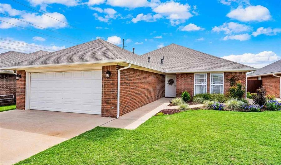 2803 Hunter Pointe, Altus, OK 73521 - 3 Beds, 2 Bath