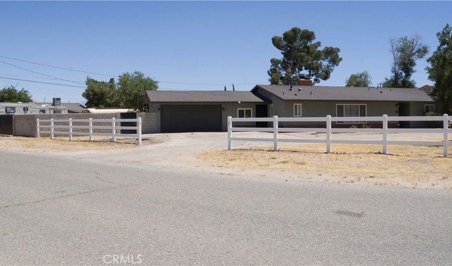 13033 Chief Joseph, Apple Valley, CA 92308 - 3 Beds, 2 Bath