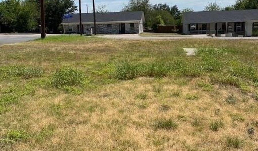 724 Dalton St, Weatherford, TX 76086 - 0 Beds, 0 Bath