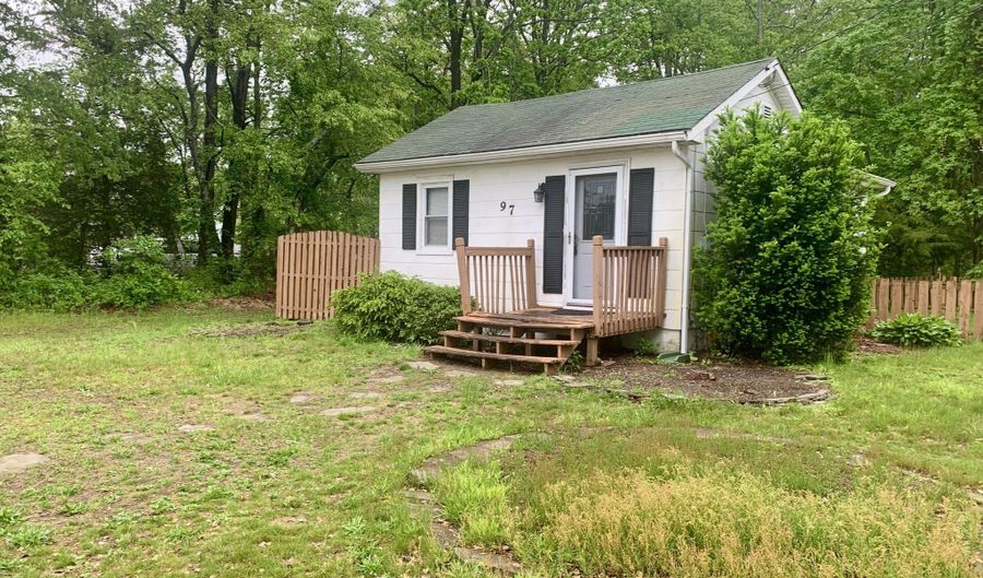 97 Vine St, Bayville, NJ 08721 - 2 Beds, 1 Bath