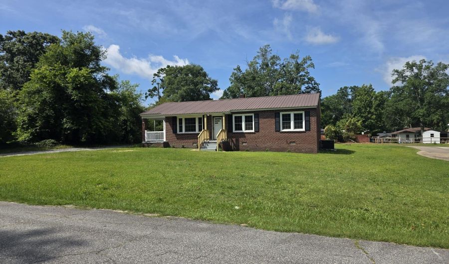 118 Westwood Dr, Belton, SC 29627 - 3 Beds, 2 Bath