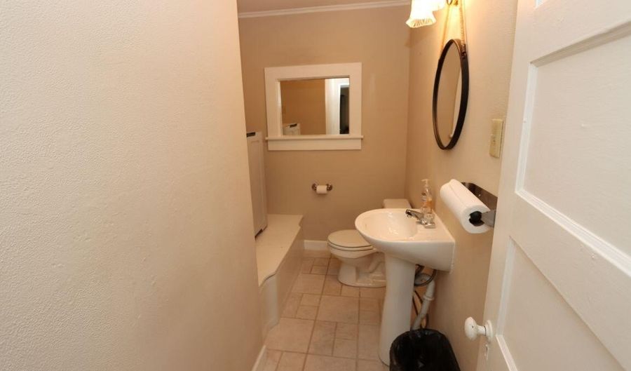629 W Main St, Abingdon, VA 24210 - 0 Beds, 0 Bath