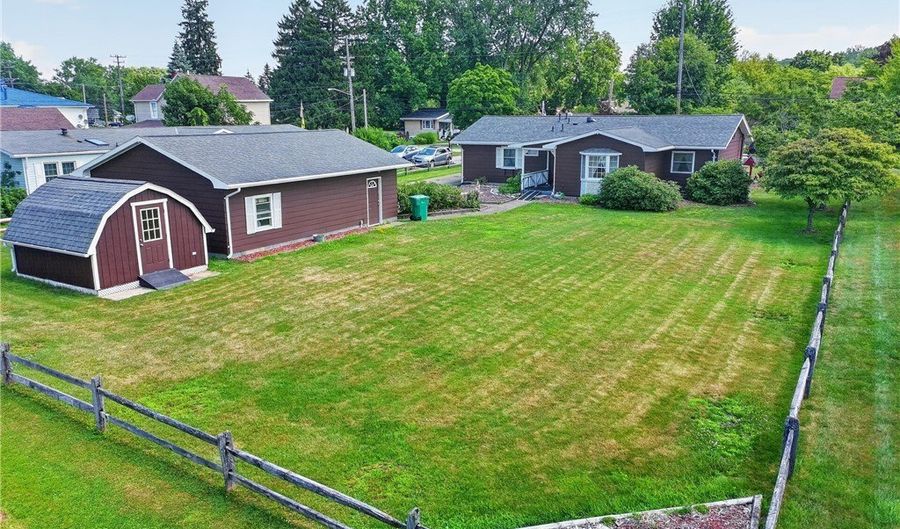 6045 S McNutt Ave, Ashtabula, OH 44004 - 3 Beds, 1 Bath