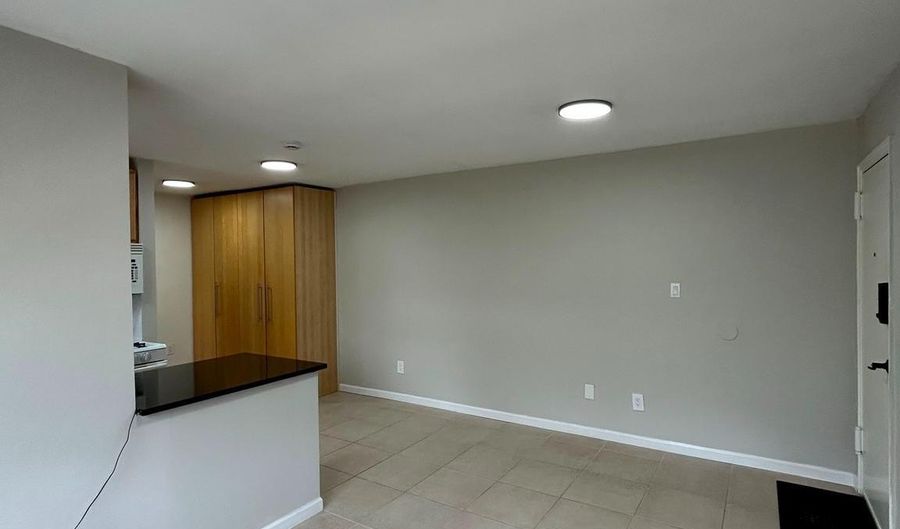 2301 FARRINGTON Ave 03-301, Alexandria, VA 22303 - 1 Beds, 1 Bath