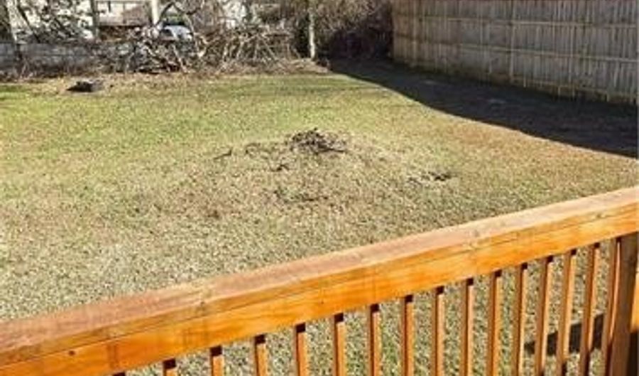 639 Ozburn Rd NW, Atlanta, GA 30318 - 3 Beds, 2 Bath