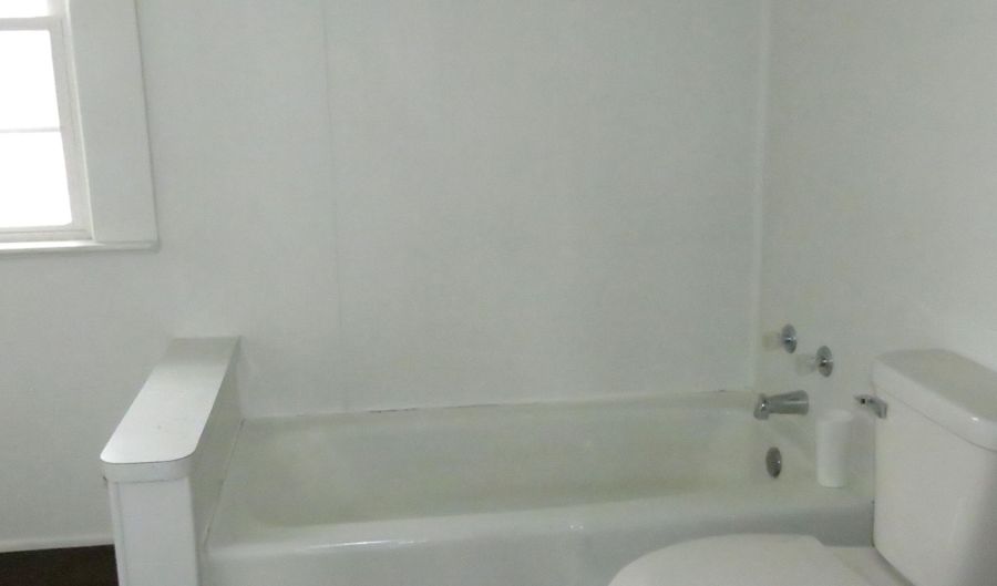 102 E Main St, Anna, OH 45302 - 3 Beds, 2 Bath