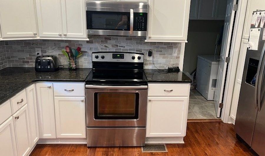 1409 Botts St, Bainbridge, GA 39819 - 3 Beds, 2 Bath