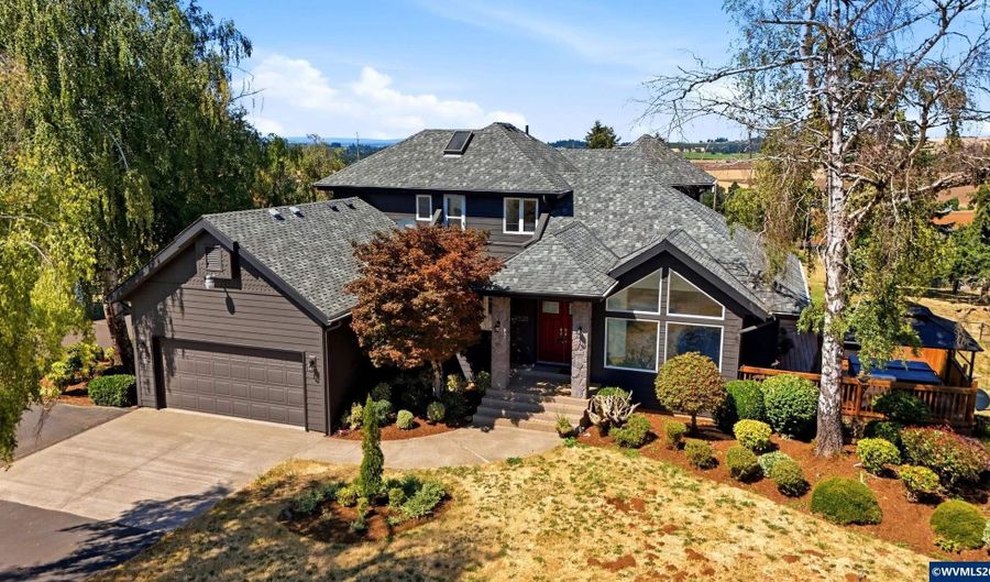 8325 Redwood Dr SE, Aumsville, OR 97325 - 4 Beds, 4 Bath