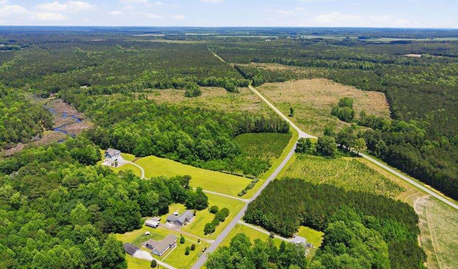 222 Fisher Turnpike Rd, Arapahoe, NC 28510 - 4 Beds, 2 Bath