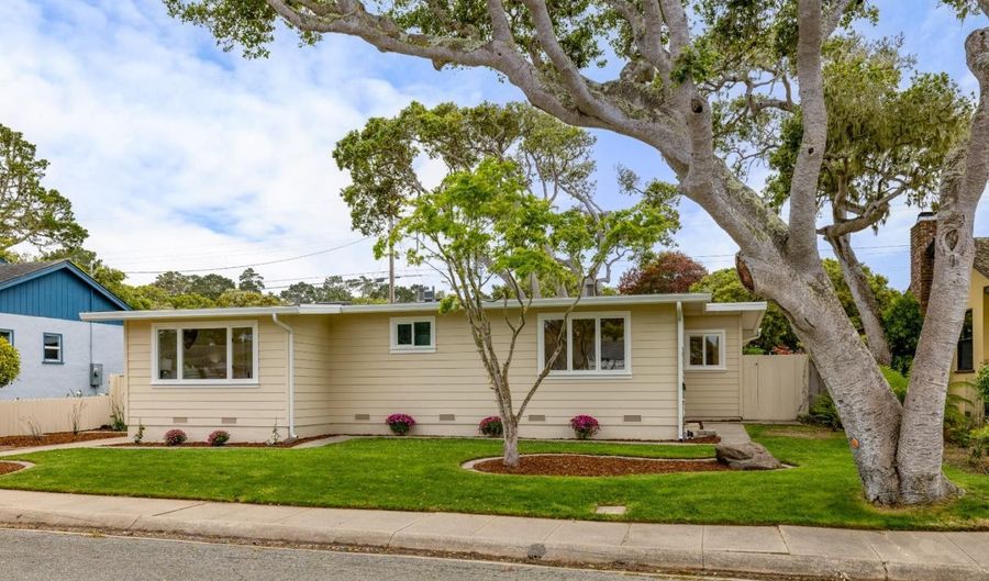 721 Hillcrest Ave, Pacific Grove, CA 93950 - 3 Beds, 4 Bath