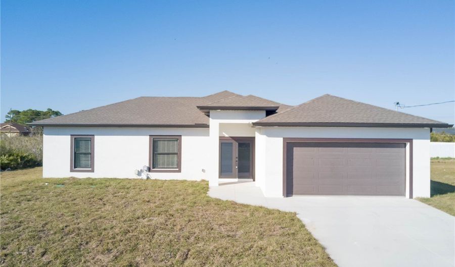 2107 Jefferson Ave, Alva, FL 33920 - 3 Beds, 2 Bath