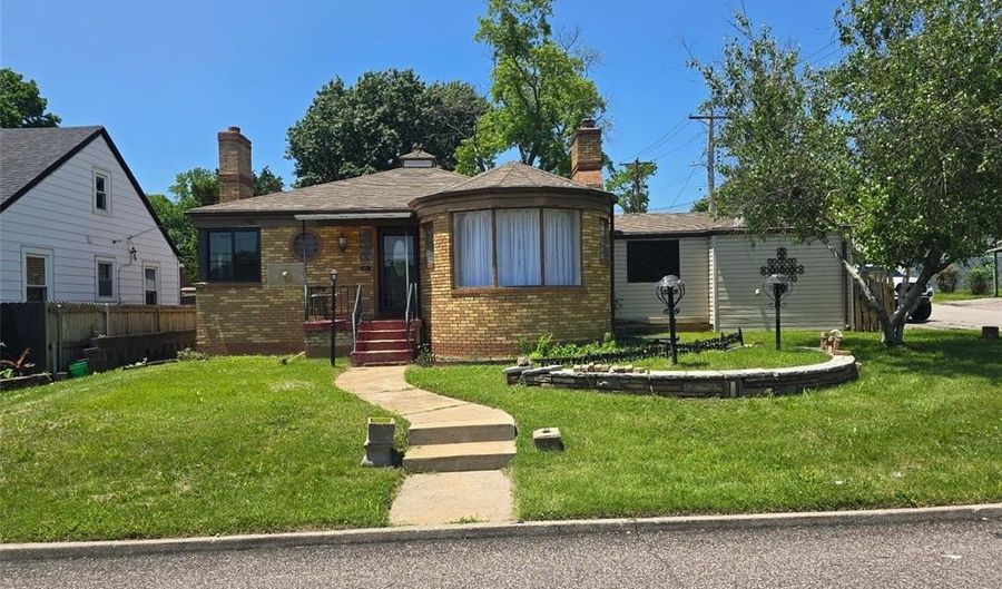 9405 Mackenzie Rd, Affton, MO 63123 - 3 Beds, 2 Bath