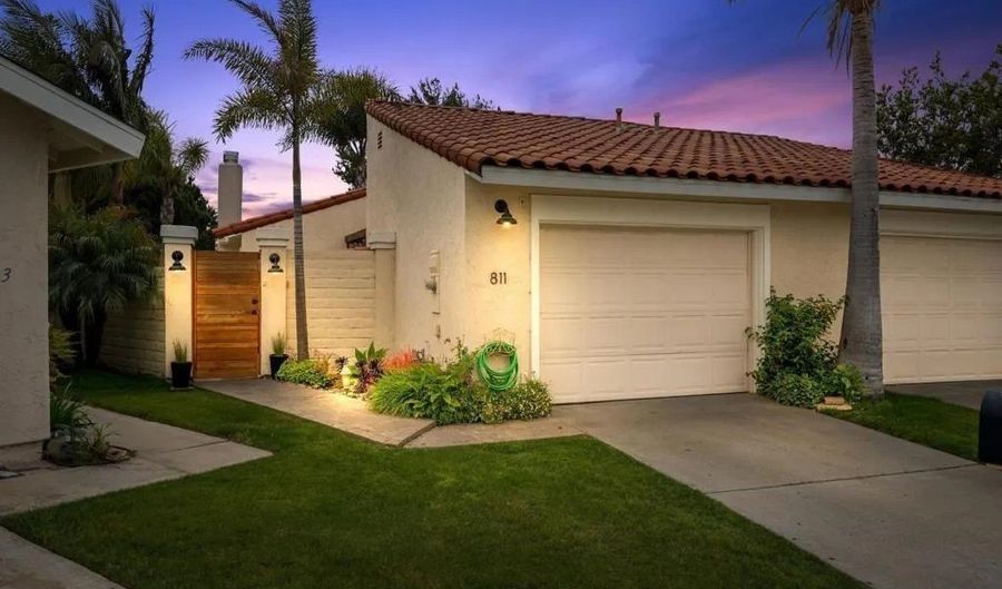 811 Caminito Del Sol, Carlsbad, CA 92011 - 2 Beds, 1 Bath