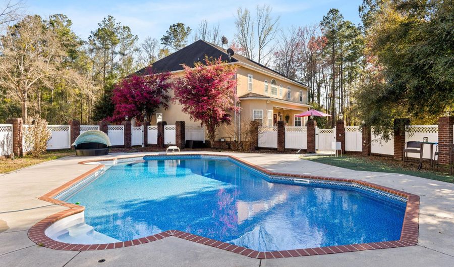 32 Cockadoodle Loop, Bamberg, SC 29003 - 5 Beds, 5 Bath