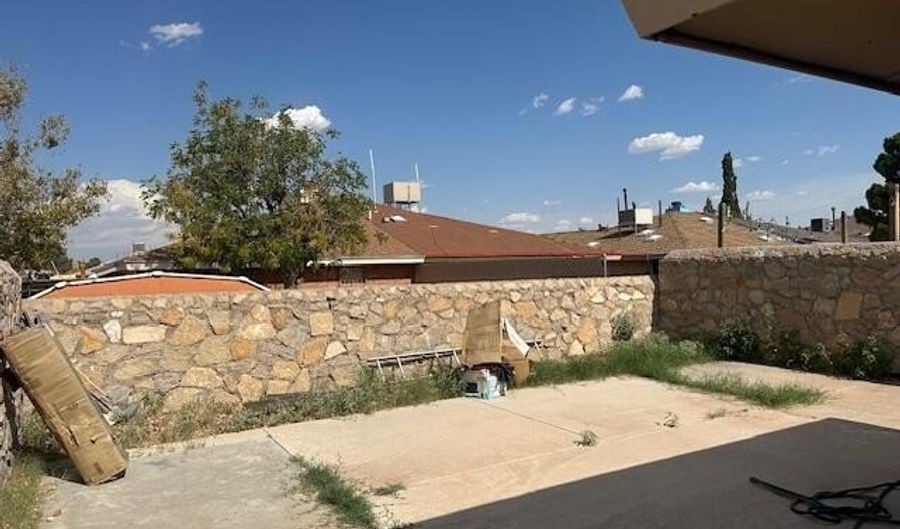 10214 SILVER STRAND Pl, El Paso, TX 79924 - 3 Beds, 2 Bath