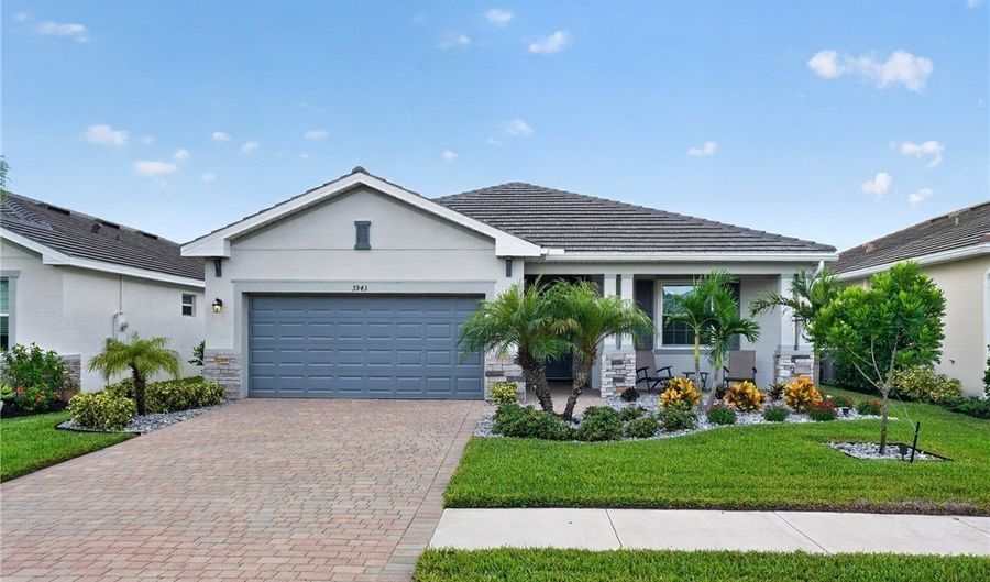 3943 E Hampton Cir, Alva, FL 33920 - 3 Beds, 3 Bath