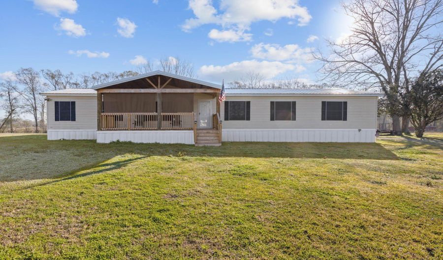 1027 Anne Dr, Arnaudville, LA 70512 - 4 Beds, 2 Bath