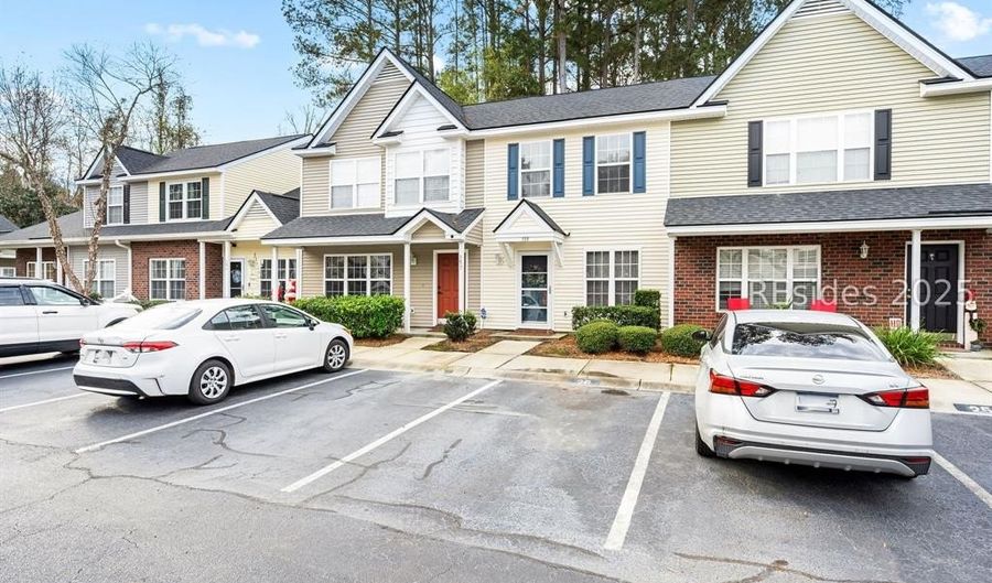 155 South St, Bluffton, SC 29910 - 2 Beds, 2 Bath