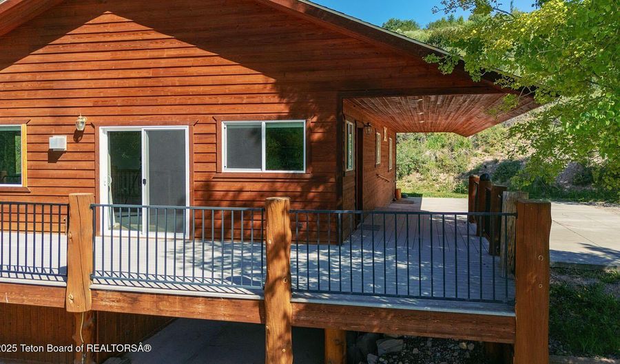 960 HARMONY CREEK Dr, Afton, WY 83110 - 4 Beds, 3 Bath